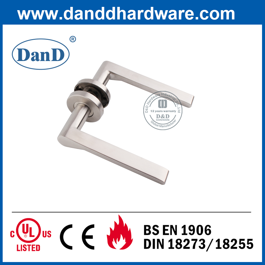 Diseño personalizado SS304 Ajuste de la puerta de la puerta Manija de la palanca interna para la puerta de metal-DDTTH022