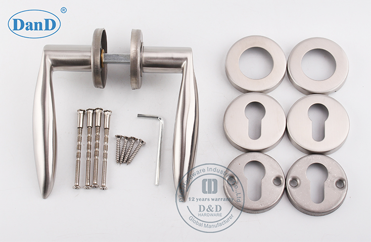 Puerta principal Handle-D y D Hardware