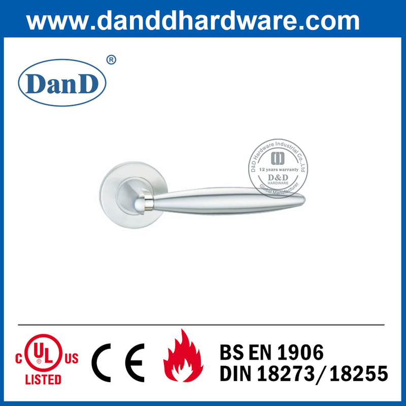 Accesorios de puerta SS304 Mango de palanca sólida para puerta exterior DDSH033