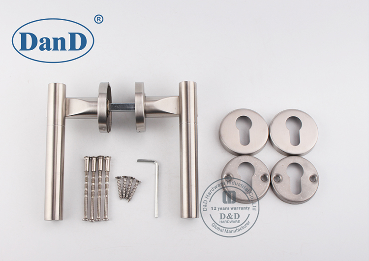 Puerta delantera Handle-D y D Hardware