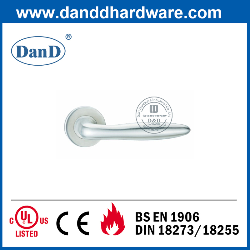 Silver Steel de acero inoxidable 304 Manija de la puerta diestra para una sola puerta-DDSH024