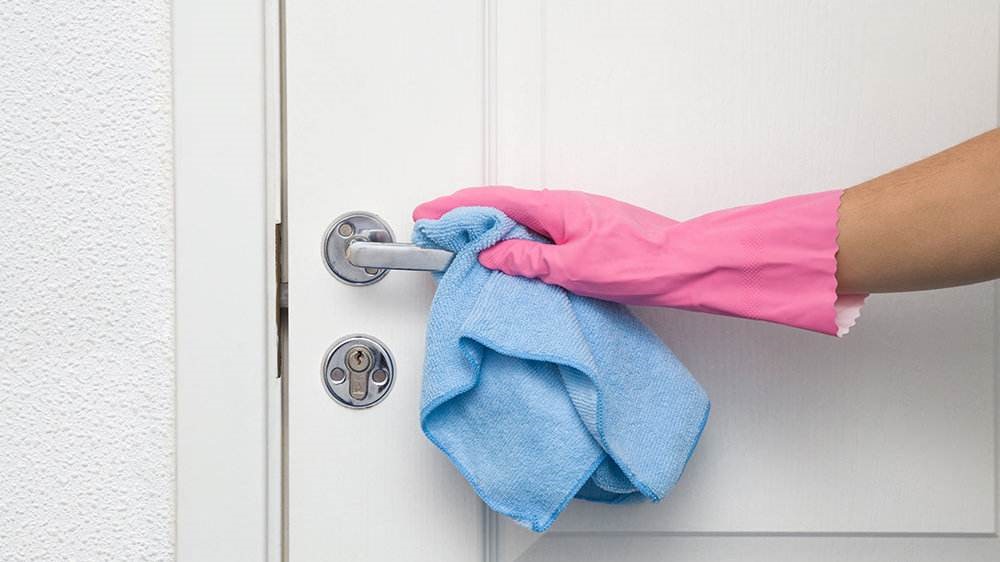 El mantenimiento diario de los manijas de las puertas de acero inoxidable-D y el hardware D